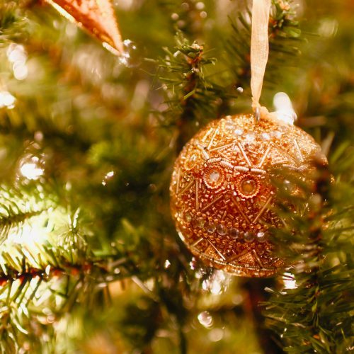 Weihnachtsbaum Christoph Vogt Geldanlage Vermögensverwaltung unabhängige Finanzberatung Rendite sicheres Sparen nachhaltige finanzielle Unabhängigkeit org. Kugel am Weihnachtsbaum von Christoph Vogt Finanzberatung in Buxtehude Geldanlage Vermögensverwaltung Rendite Sicherheit und finanzielle Unabhängigkeit im Alten Land in Niedersachsen und Norddeutschland